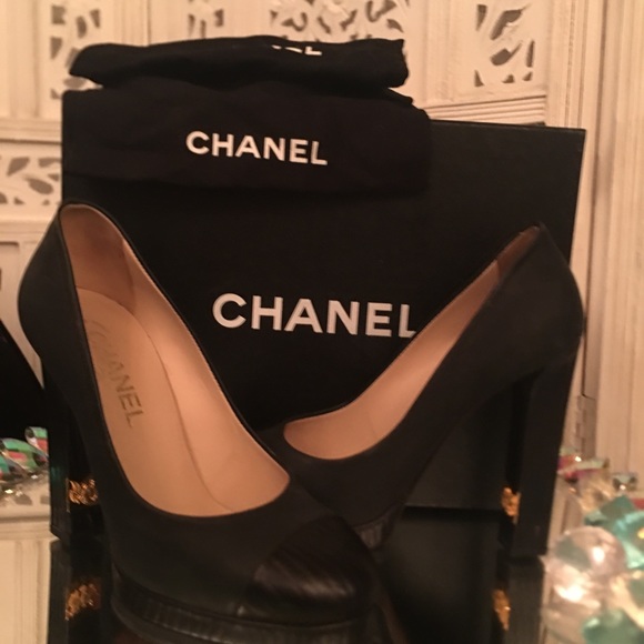 NOT FOR SALE. CHANEL PUMP SHOES. - Picture 1 of 8